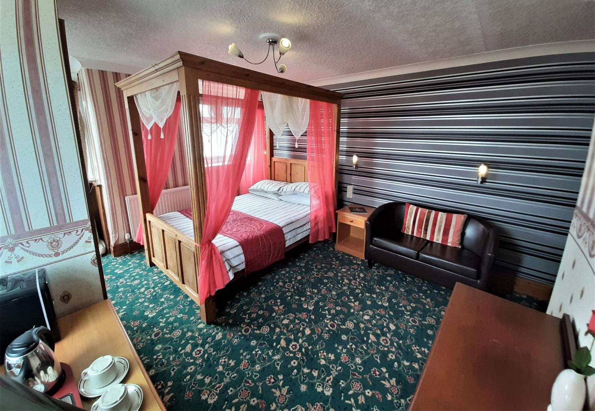Cherry Blossom Inn Blackpool Eksteriør bilde