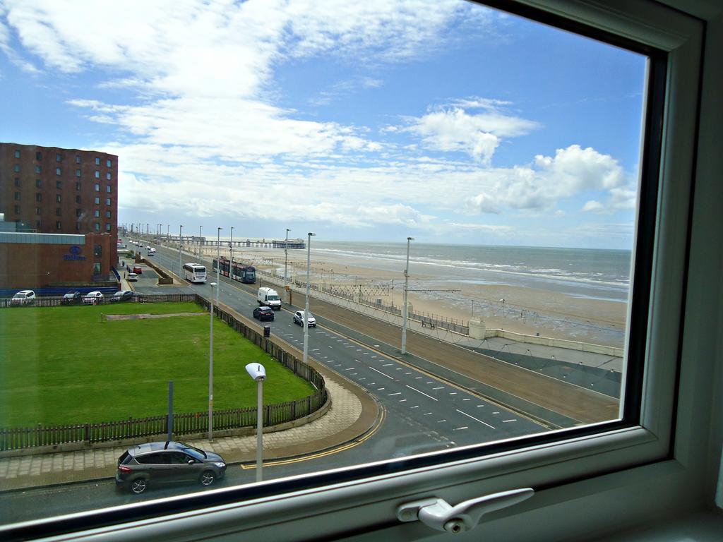 Cherry Blossom Inn Blackpool Eksteriør bilde
